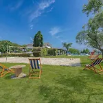Villa James San Costanzo