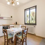 Villa James