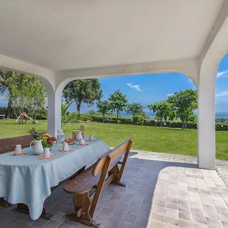 Villa James