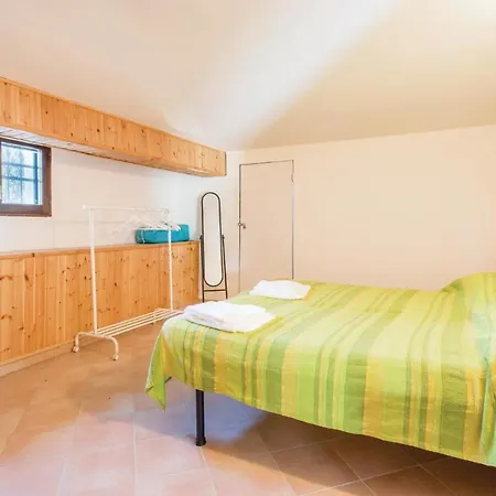 Villa James * San Costanzo