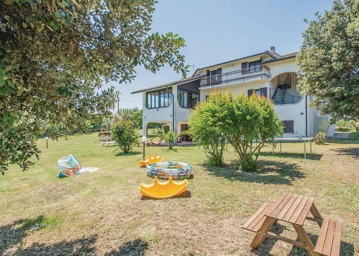 Villa James * San Costanzo